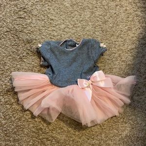 🎉5 for $25🎉 Guess pink and blue tutu shirt